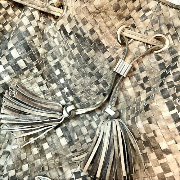 Elliott Lucca Snakeskin Embossed Leather Weave Bucket Hobo Shoulder Purse - Picture 5 of 13